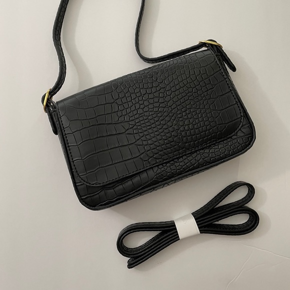 Croc embossed black shoulder bag - Picture 4 of 4